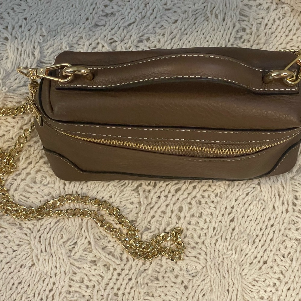 Divina Firenze Crossbody Bag with Gold Chain - Picture 2 of 8